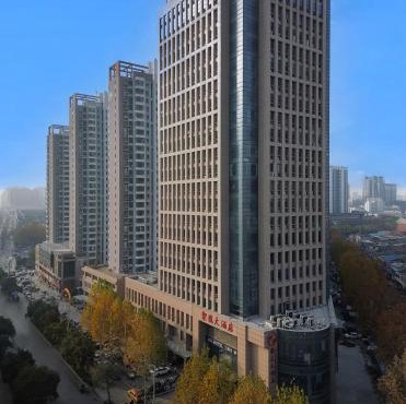 山东滕州龙泉广场聚龙大酒店