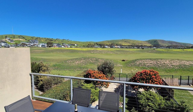 19th Hole - Tee off & unwind in style at Lady Bay