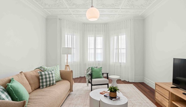 2-Bed Apartment with Stunning Bondi Beach Views