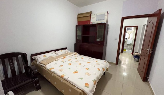 2-bedroom apartment in the heart of Chang Sha city with WiFi, AC