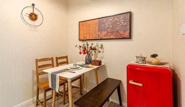 2 bedroom apartment - 2-min walk to Kuanzhai Alley!