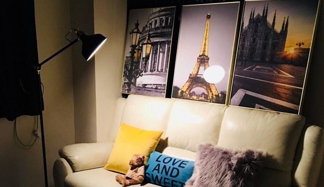 2 Bedroom Exquisite & Cosy Apartment
