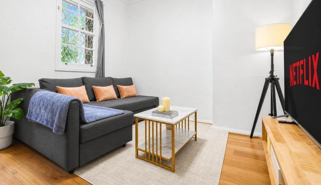2 Bedroom House Darling Harbour Good for 6 Guests