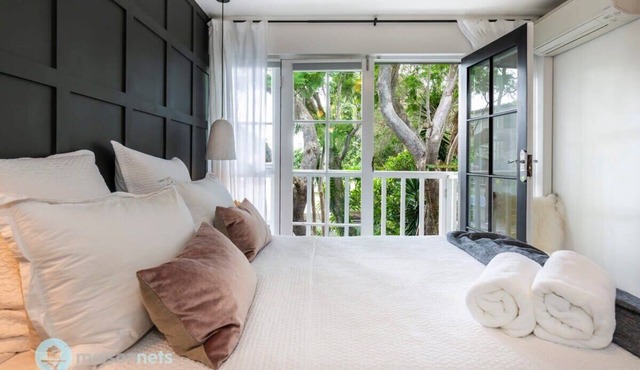 2 Bedroom House with Courtyard and Aircon