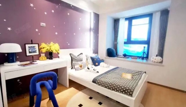3-bedroom, 2 bedroom, 1 livingroom, 1 kitchen with washer-dryer, WiFi, AC