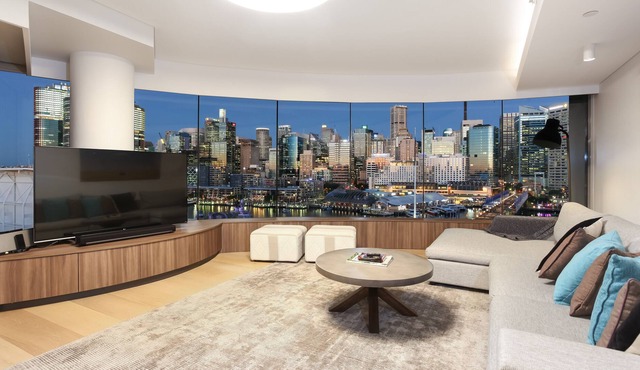 3 Bedroom Darling Harbour Apartment
