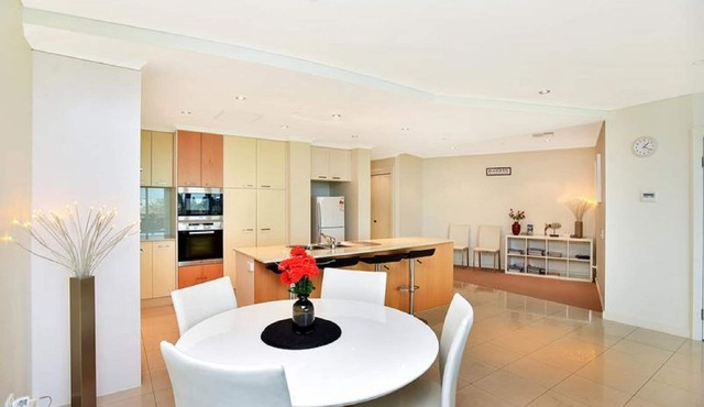 3BR Gallery 13 Penthouse Escape – Spa Bath, Tennis Court,Swimming Pool & Secure Parking | Ideal for 28+ Night Extended Stays