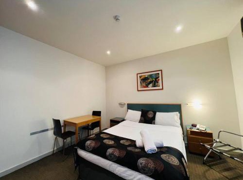 438/247 entire 1BR exHotel Room in the heart of city