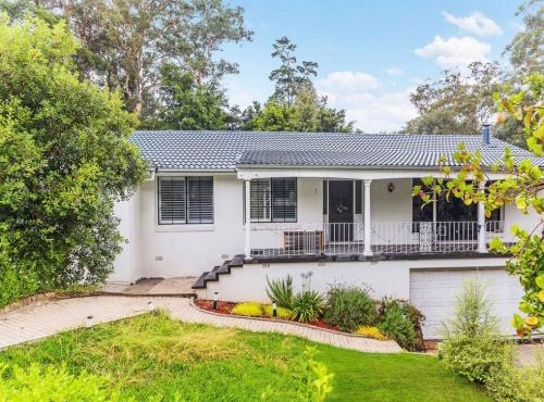 4BR Castle Hill Home Garage Near Mall & Park
