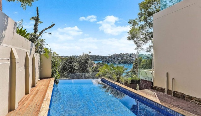 6BR Stunning Waterview with Private Pool in Mosman