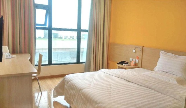 7Days Inn Langzhong Seven Mile Avenue