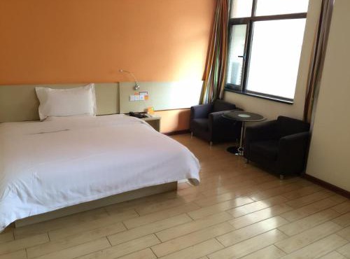 7Days Inn Lintao city Gold street