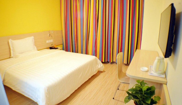 7Days Inn Shijiazhuang Xinji Unicom building