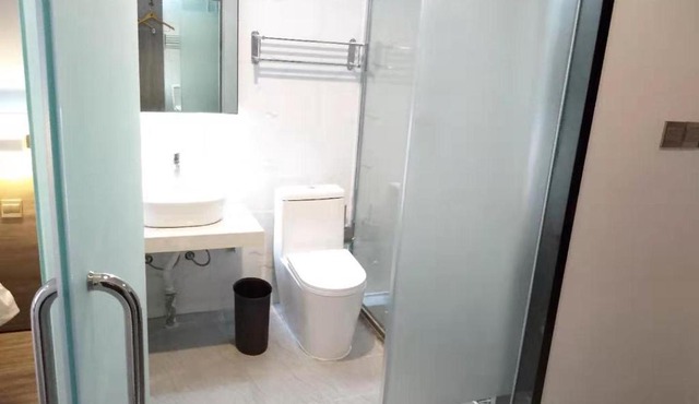 7Days Premium Zibo Zhoucun Zhoulong Road Furniture Market Branch