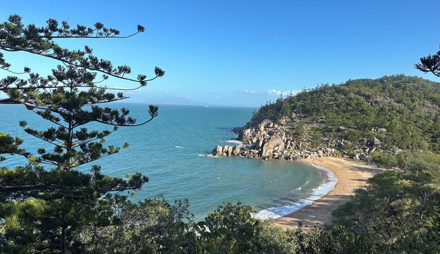 A Tropical Hideaway Magnetic Island Villa | Resort