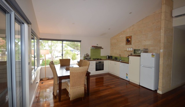 Acacia Chalets