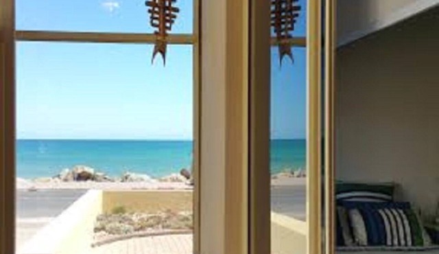ACAILL ACCOMMODATION - Esplanade Living! SELF CHECK-IN, SELF CHECK-OUT