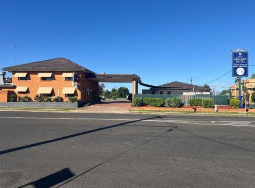 Adelong Motel