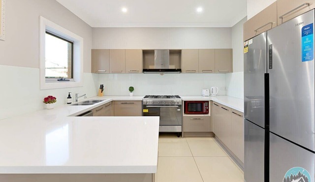 Aircabin - Kellyville - Sydney Cozy - 4 Beds House