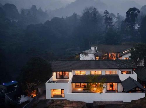 ALAN Forest Stream Vacation Homestay, Mount Emei