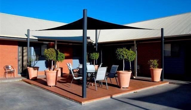 Albert Motel