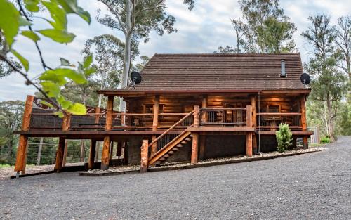 Amaruq Log Cabin