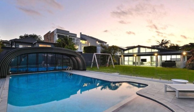 Amazing Ocean Villa close to Natural Rock Pools