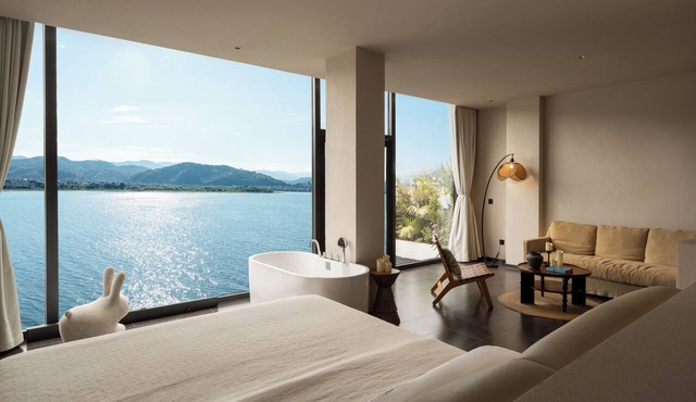 Antu Liuting Pillow Sea Full Ocean View
