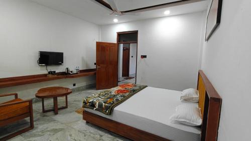 Apun Majuli Guest House
