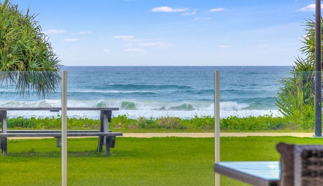 Aqua Solai 1 - Absolute Beachfront Tugun