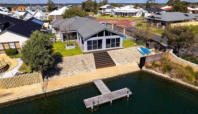 Aqua Tides- Family Home with Pool