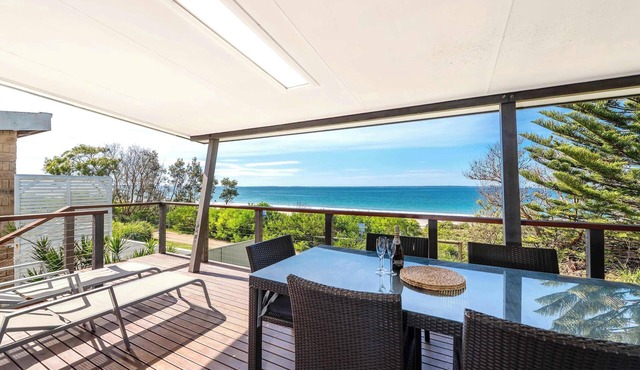 Aqua Vista -Beachfront 4BR Home with Ocean Views