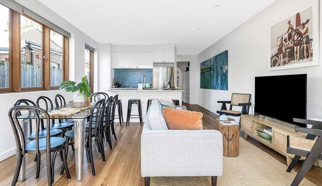 Artscape - Bondi Beach Villa. Luxury family home, steps from all Bondi has to offer!
