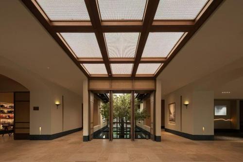 Atour Hotel Anji Jiuzhou Changshuo Square