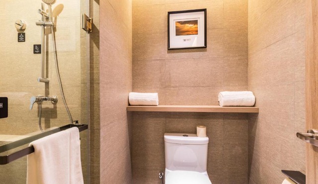 Atour Hotel Changxing Central Plaza