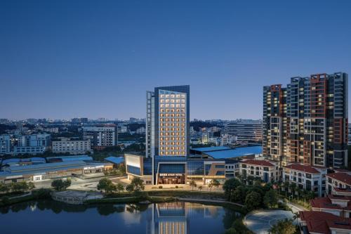 Atour Hotel Jiangmen Hetang Longhu