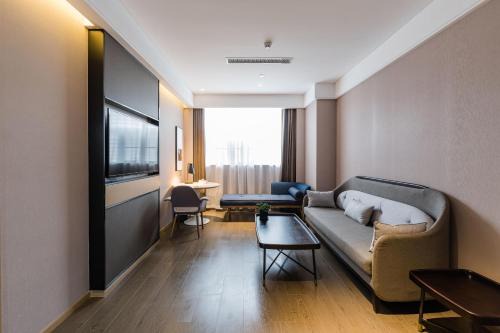 Atour Hotel Nanjing Olympic Sports Center Tianhe Plaza