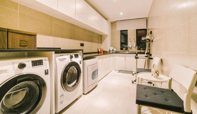 Atour Hotel Wuhan Changqing Road Branch