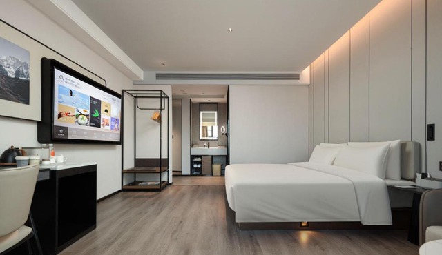 Atour Hotel Yichun Shanggao Center