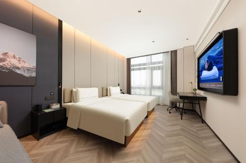 Atour Hotel Zhengzhou Zhongmou Zhengkai Avenue