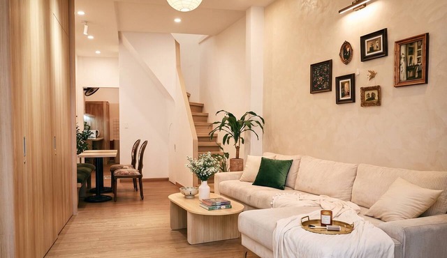 Authentic Saigon Stay - a Minimalist 2BR Townhouse
