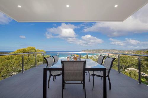 Avoca Infinity - Expansive Haven with Ocean Panorama