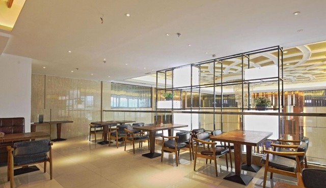 Azure view Elegant Hotel Guangzhou South Railway Station Branch - Free Shuttle Bus to Guangzhou South Railway Station & Free Deliver Service to Canton Fair Complex During Canton Fair Period