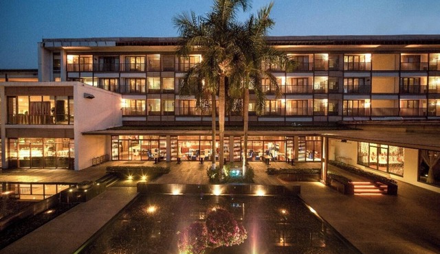 Baiyun Lakeside Hotel