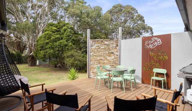Balnarring Beach Haven - Peaceful, tranquil retreat with modern amenities. Walk to beach.
