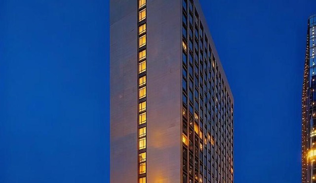 BangTai International Aparthotel-3min walk to Line 8 Modiesha Subway STN-20min to Pazhou Exhibition Center