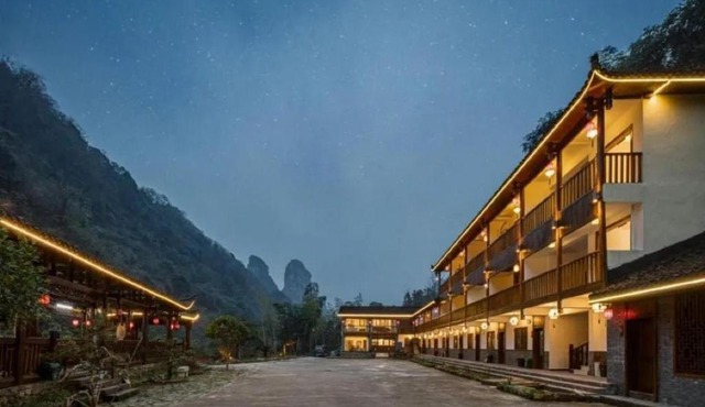 Baofeng Xianju, Wulingyuan District, Zhangjiajie City