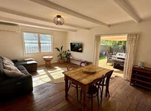 Barefoot Beach Cottage