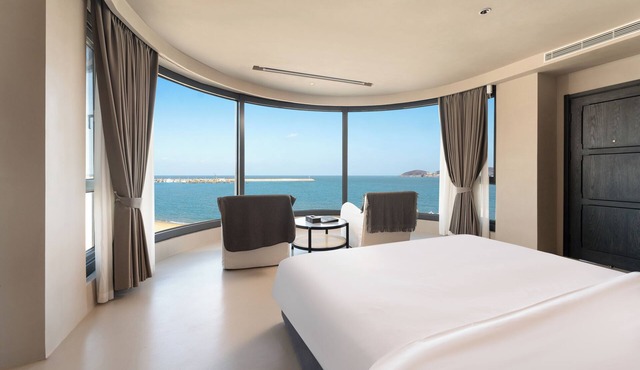 Bay Four Seasons Castle Hotel