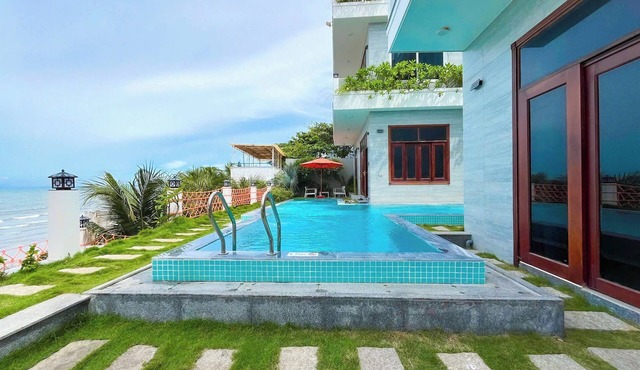 Beach Front Villa – 4BR - Bay View Resort, Mui Ne